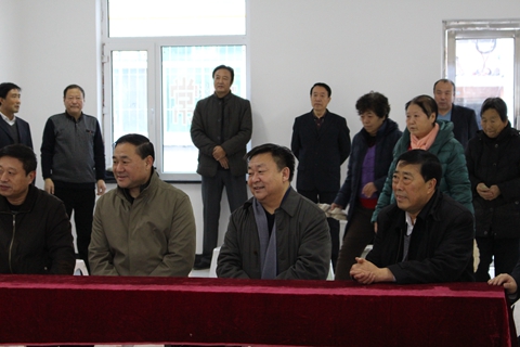 市政协副主席马辉带领部分市政协委员来到铁西区地直街利群社区